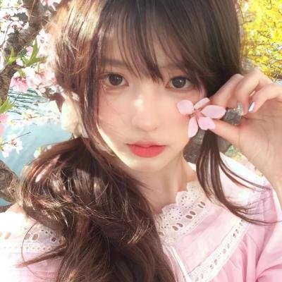 弱比少男闯女校
